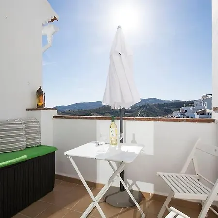 Apartamento 33, Spacious Family With Large Pool In The Town Center Hansonholiday *