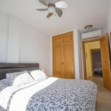 33, Spacious Family With Large Pool In The Town Center Hansonholiday Apartamento Frigiliana