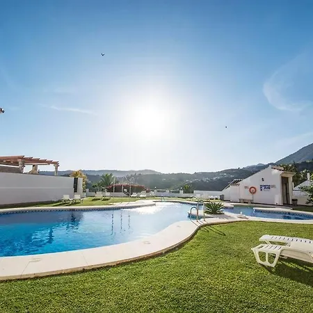 33, Spacious Family With Large Pool In The Town Center Hansonholiday Apartamento